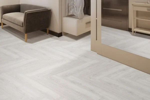 Виниловый пол Floor Factor Herringbone White Smoke Oak в Краснодаре