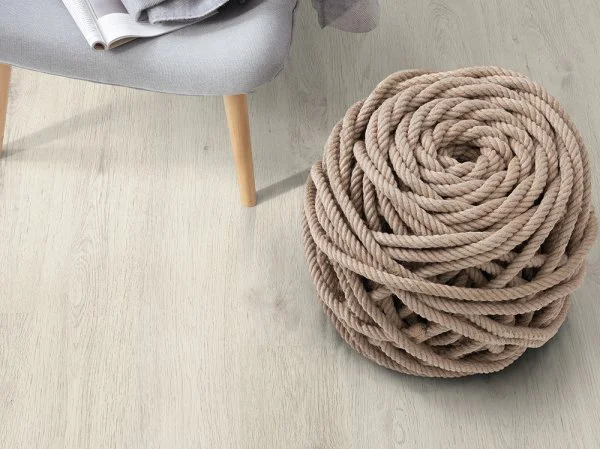 Ламинат Egger PRO 8/33 4V Дуб Кортина белый EPL034 в Краснодаре