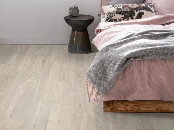 Ламинат Egger PRO 8/33 Дуб Кортон белый EPL051 в Краснодаре