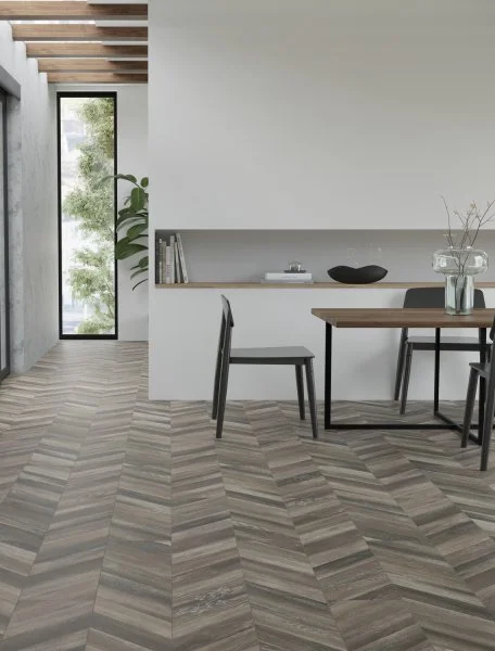 Ламинат Egger PRO 8/33 4V Large Дуб Кестинкорт Шоколад левая EPL240F4CL в Краснодаре